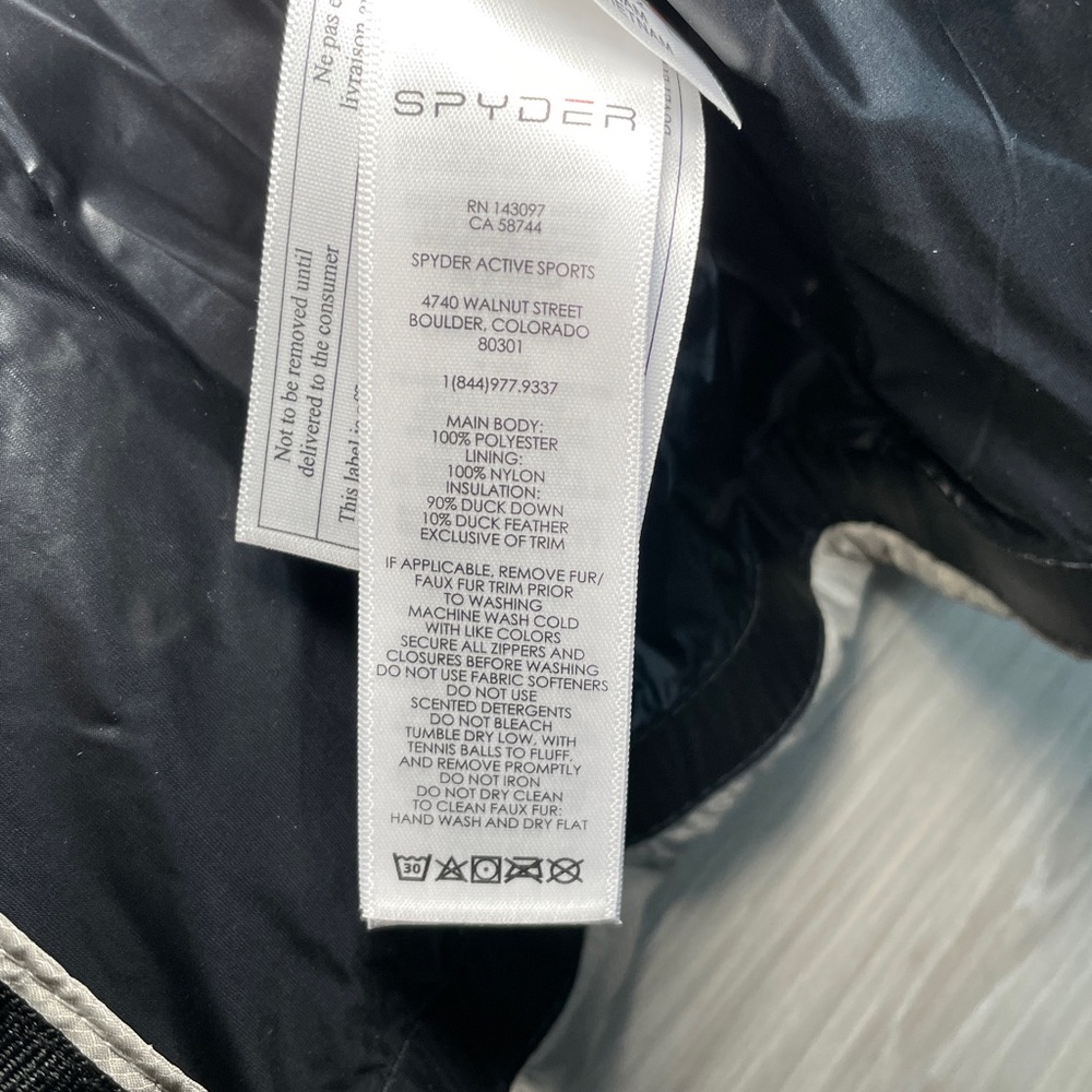 NWT- Women's Spyder Timeless Down Puffer Coat, M - Picture 8 of 11